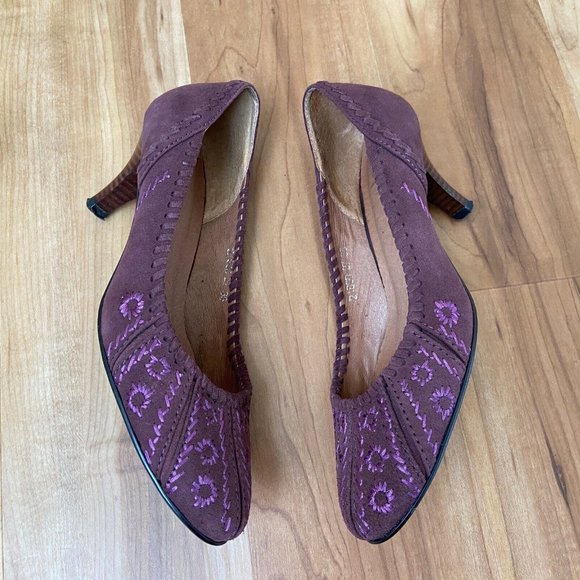 J J Designed In Italy Suede Purple Embroidered Heels Pump Size: 36 (US: 6) - Picture 6 of 10